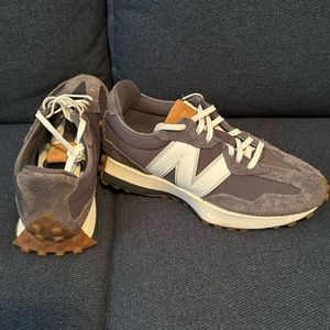 EUC NEW BALANCE 327 VERY HARD TO FIND! Women’s Sz8